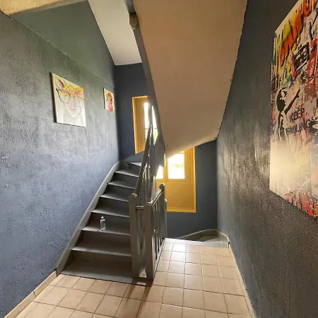 Rollin 7 Yourhosthelper Apartamento *
